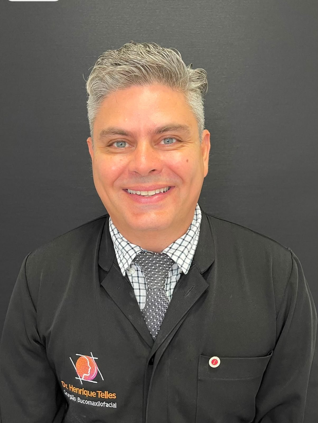 Dr. Henrique Telles